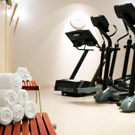 Le Meridien Hamburg-Harburg Exteriör bild Elliptical cross trainer