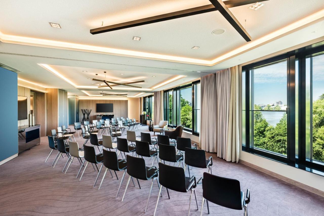 Le Meridien Hamburg-Harburg Exteriör bild Meeting room