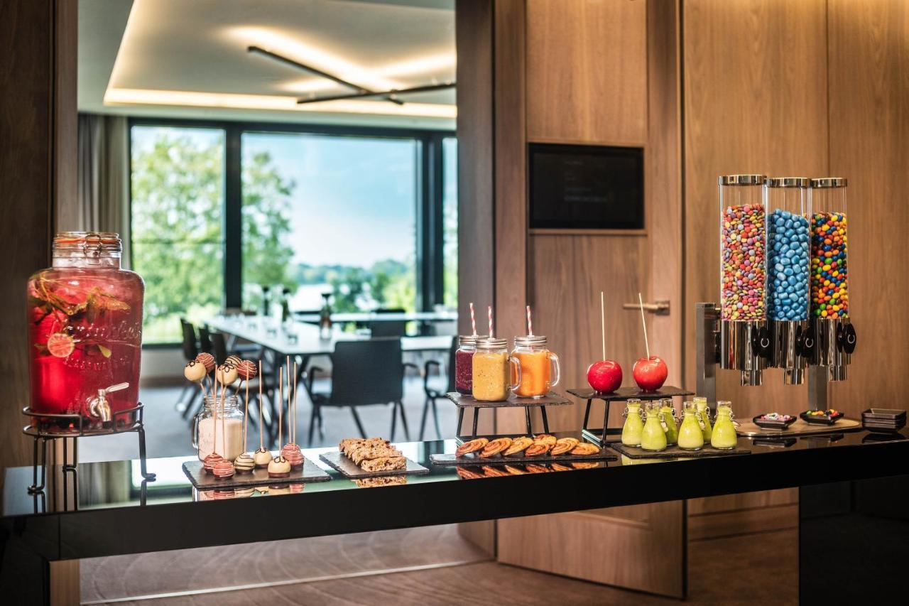 Le Meridien Hamburg-Harburg Exteriör bild The Club at Zurich Airport