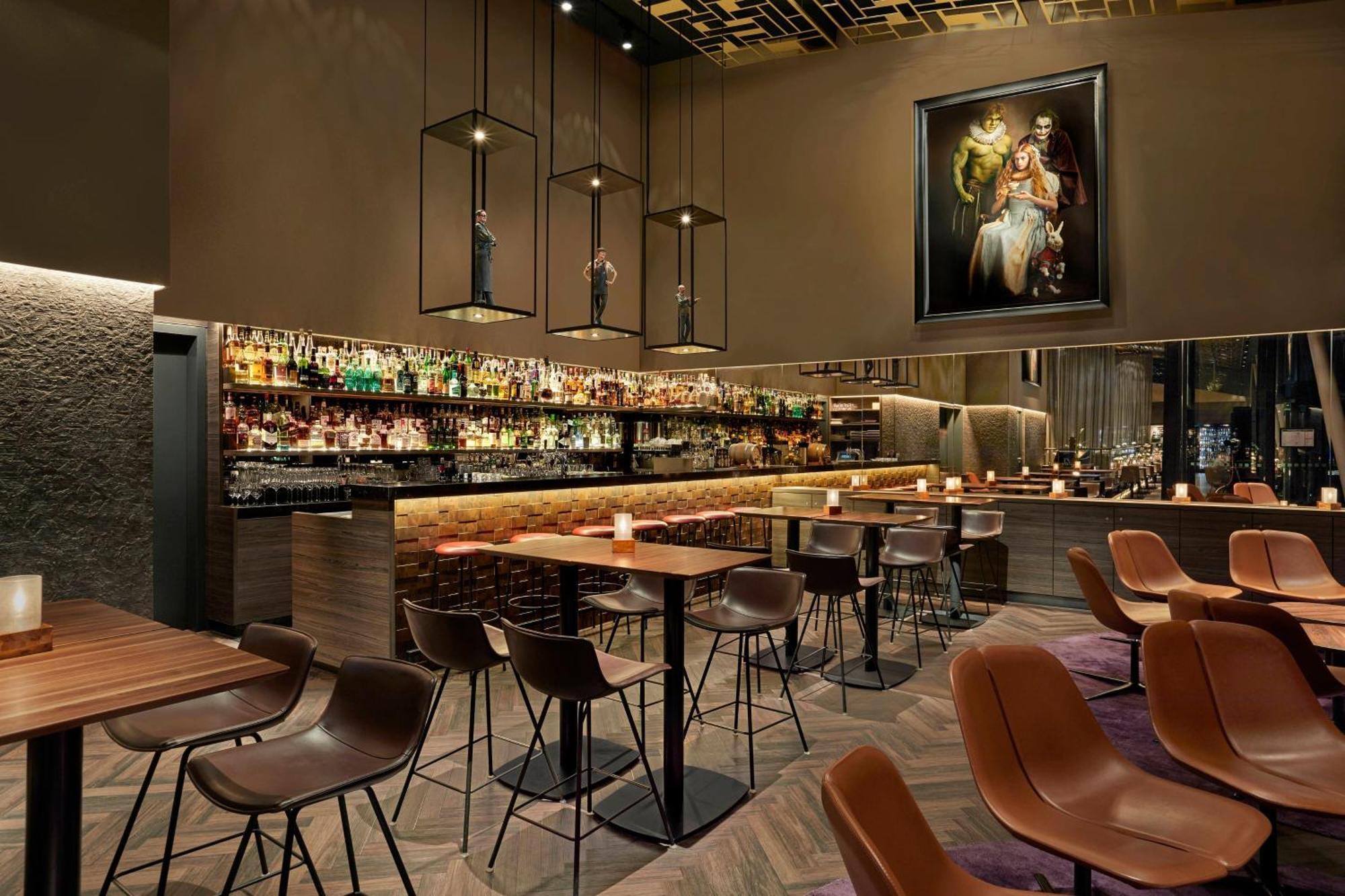 Le Meridien Hamburg-Harburg Exteriör bild The bar at the London Edition
